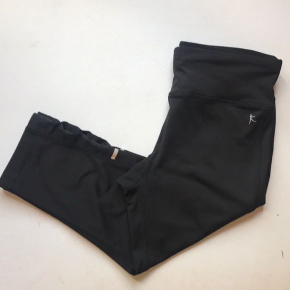 Danskin Now Pants - Danskin Now fitted black active Capri legging